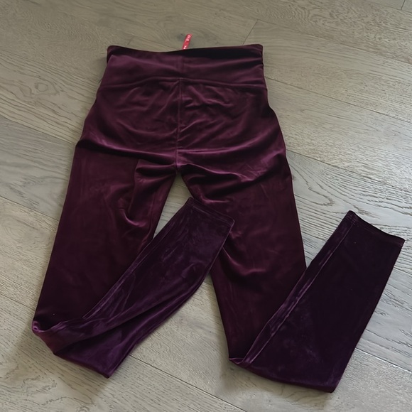 Spanx size M maroon velour leggings - Picture 5 of 5